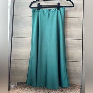 LIKE NEW J CREW midi skirt